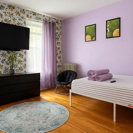 Lavender Queen Room Bright & Peaceful Stay In Central Harlem